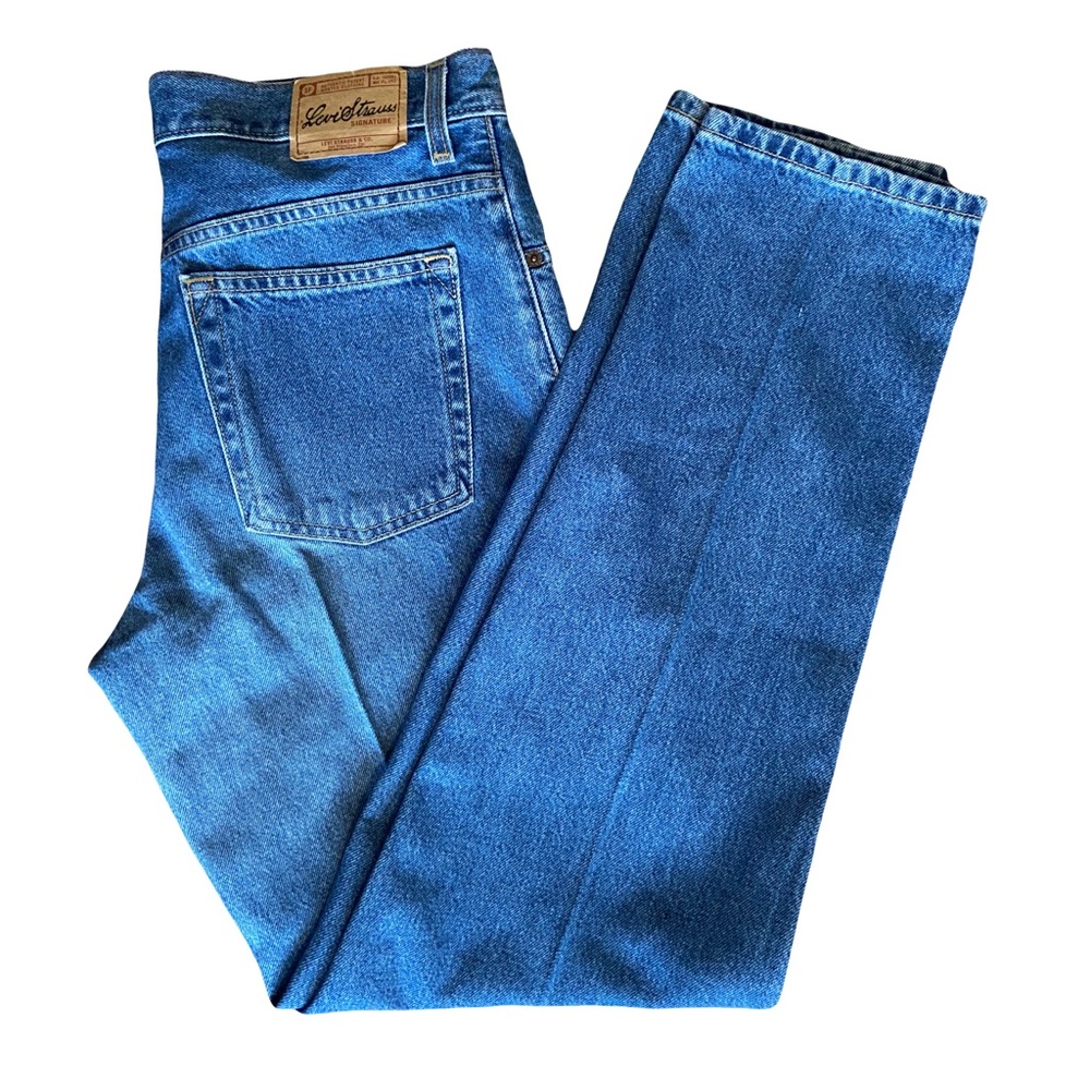 Vintage Signature Levi Strauss Jeans in Relaxed Fit Size 14 Long